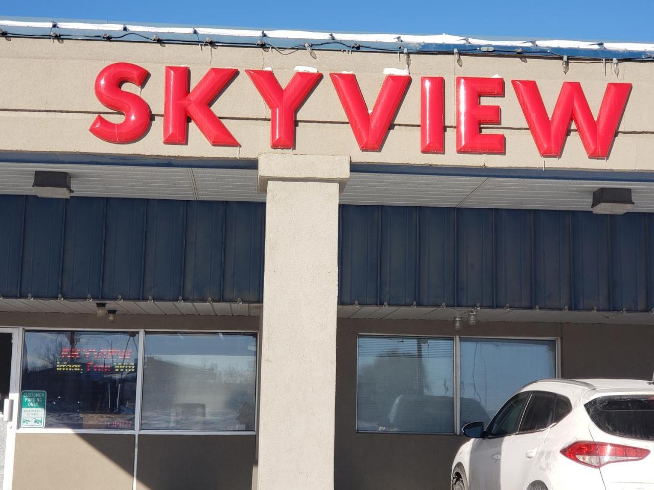 Skyview Swift Current Hotel Екстериор снимка